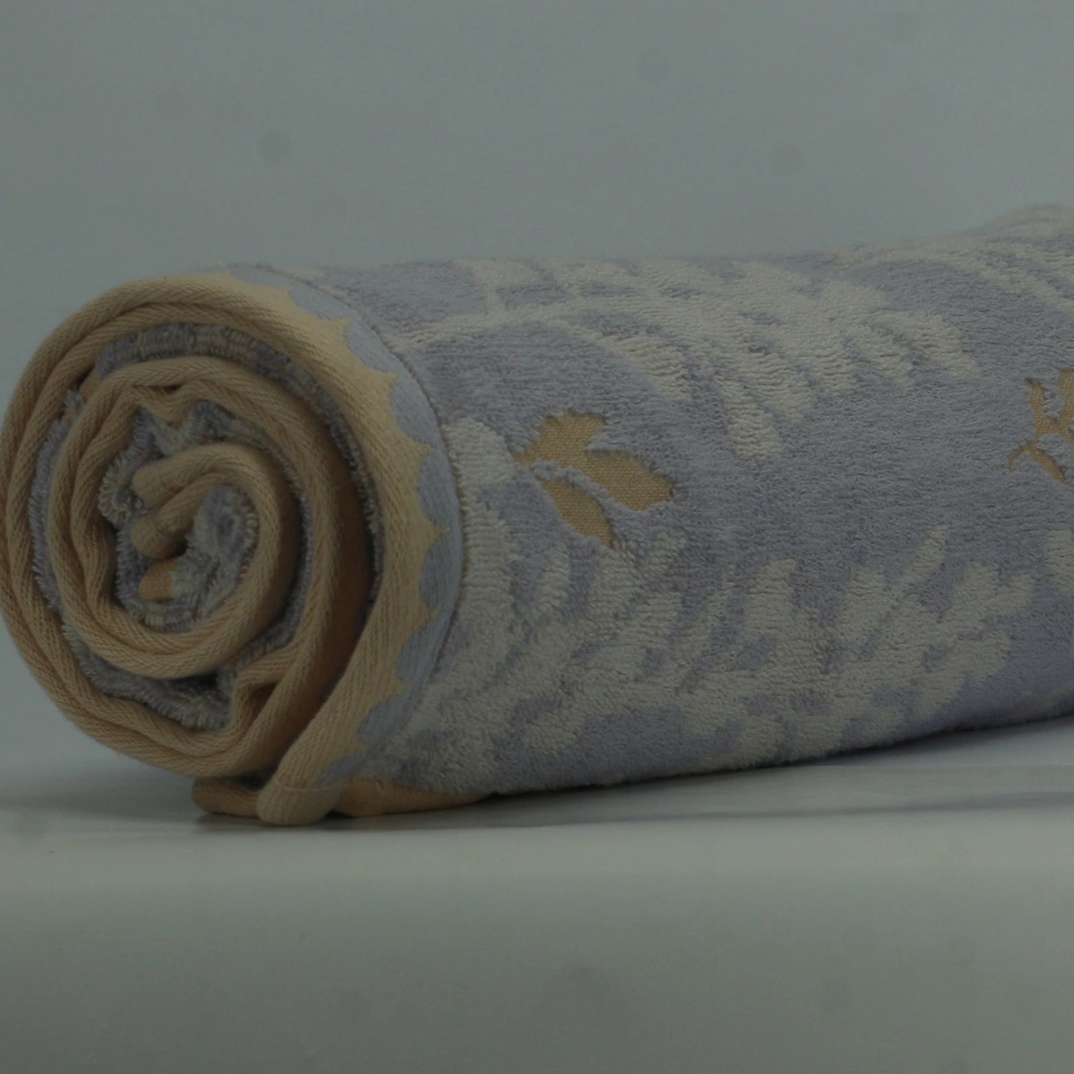 luxury-purple-jacquard-bath-towel.jpg
