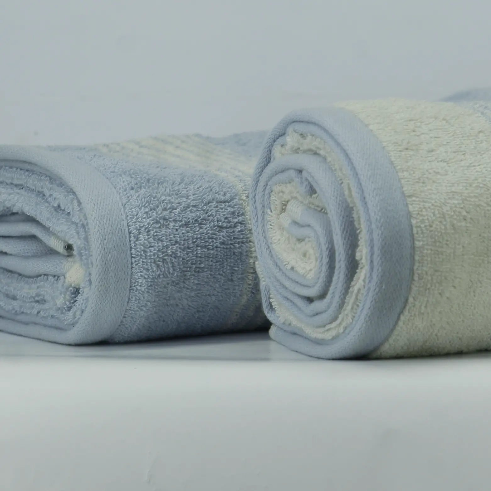 Aure Elegance Bath Towel – 600 GSM, 100% Cotton, Super Absorbent, Soft & Quick Dry (Single Piece) | Houston Comfy